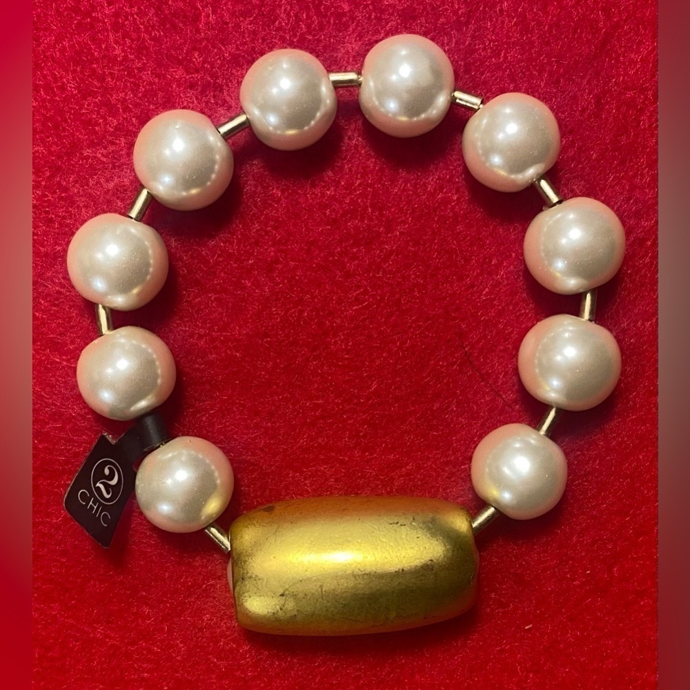 2 Chic Bracelet Faux Pearl/Gold Toned Rectangular Bead Clasp Large Beads Vintage